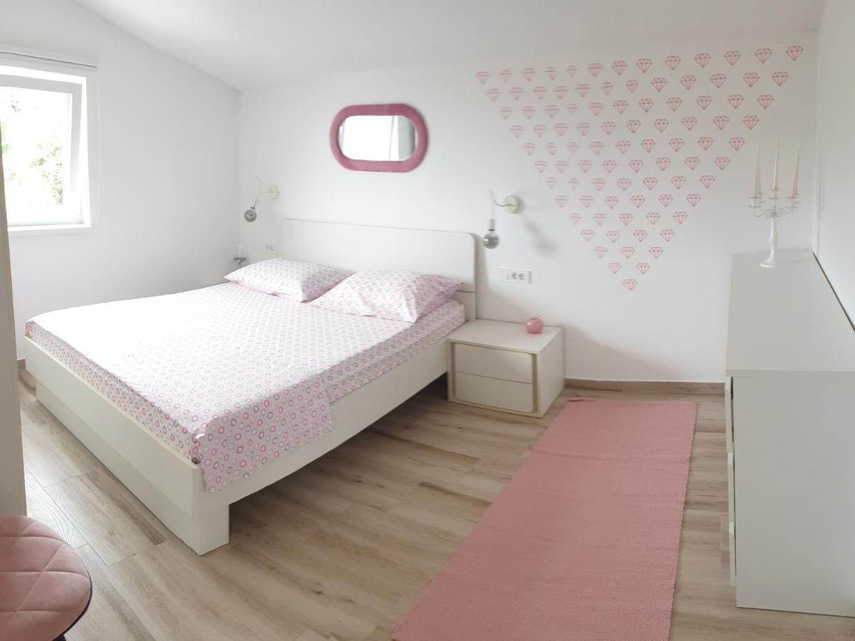Apartment Mia 2 Banjol Esterno foto