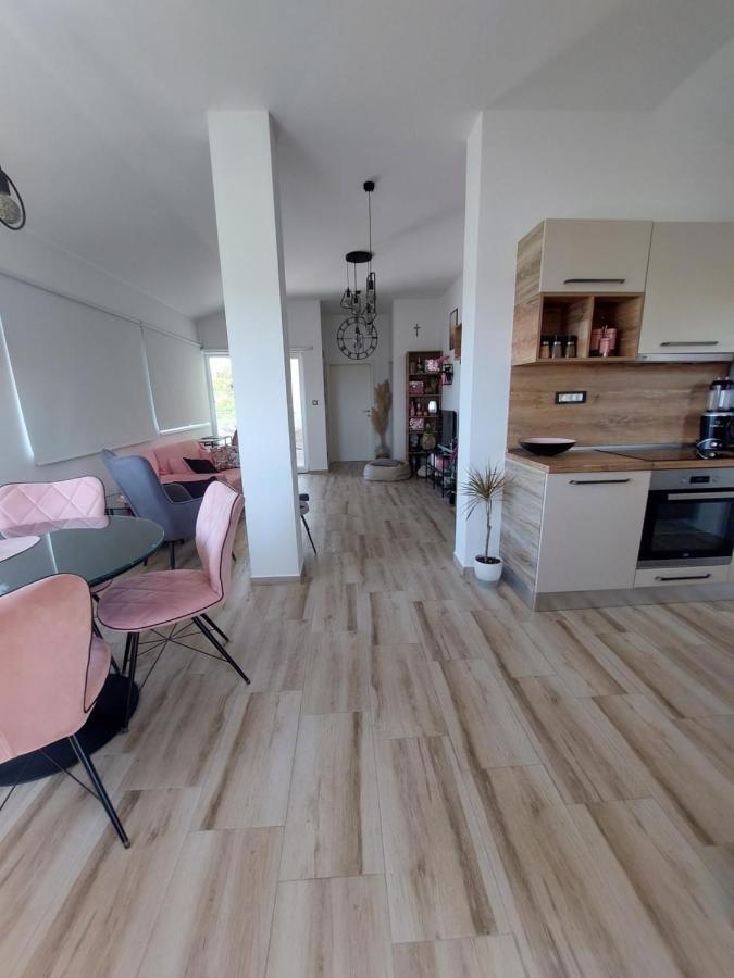 Apartment Mia 2 Banjol Esterno foto