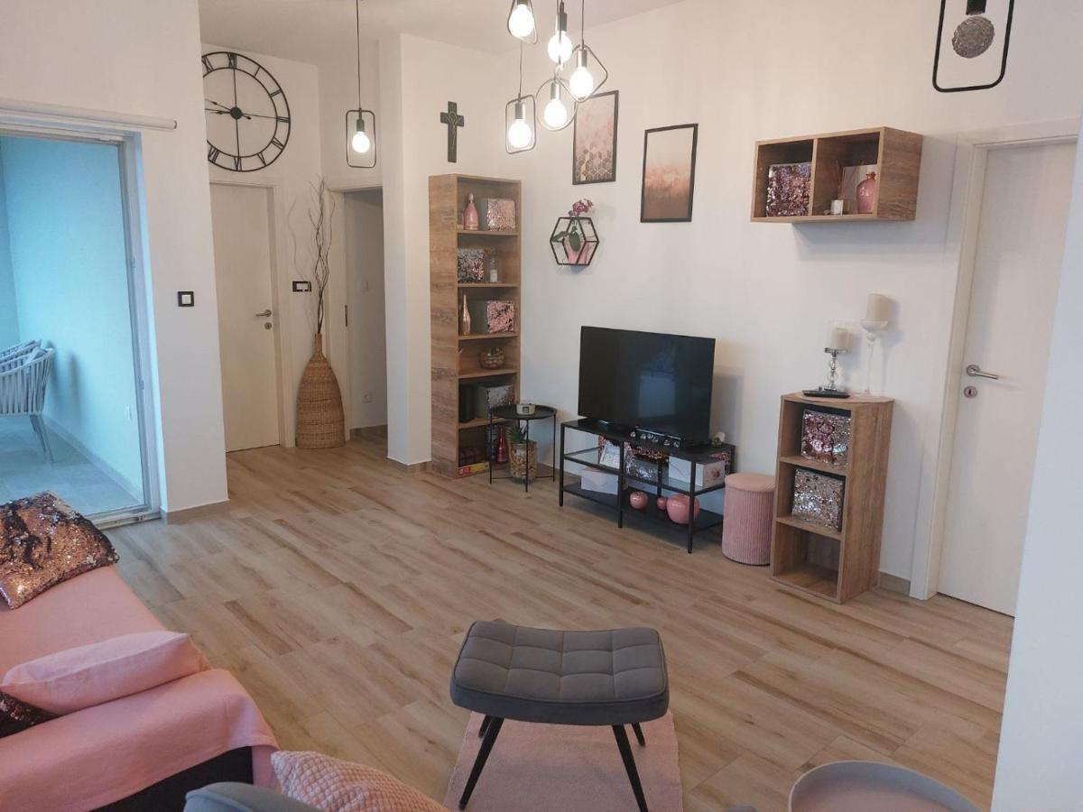 Apartment Mia 2 Banjol Esterno foto