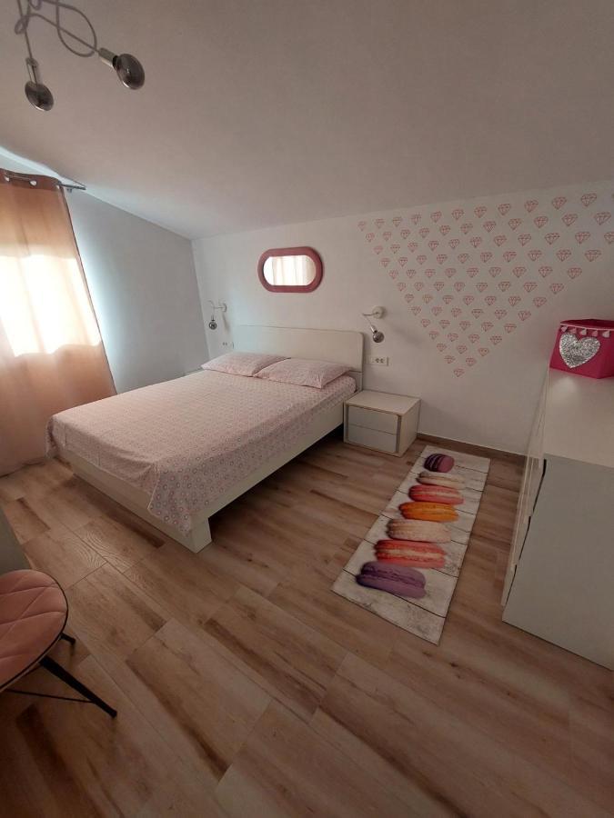 Apartment Mia 2 Banjol Esterno foto
