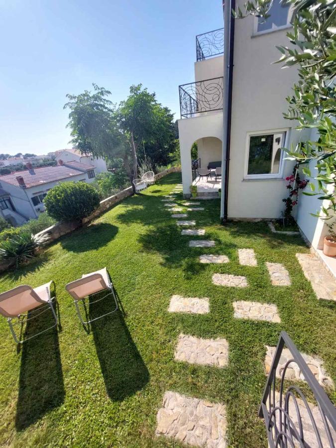 Apartment Mia 2 Banjol Esterno foto
